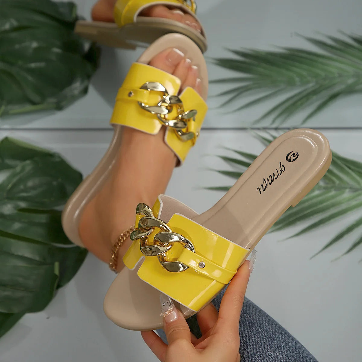 Chain-link Slides